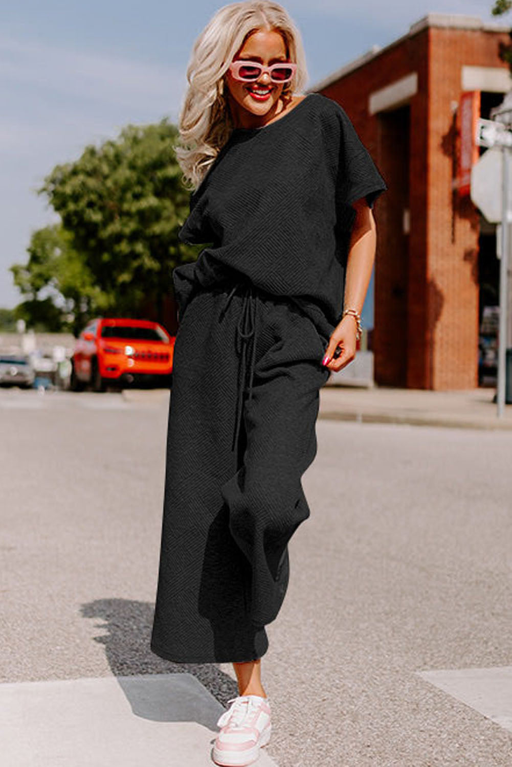 Black 2pcs Solid Textured Drawstring Shorts Set