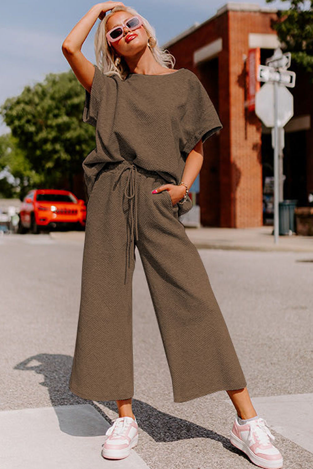Black 2pcs Solid Textured Drawstring Shorts Set